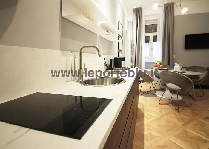 Guest house Le Porte Blu 4*